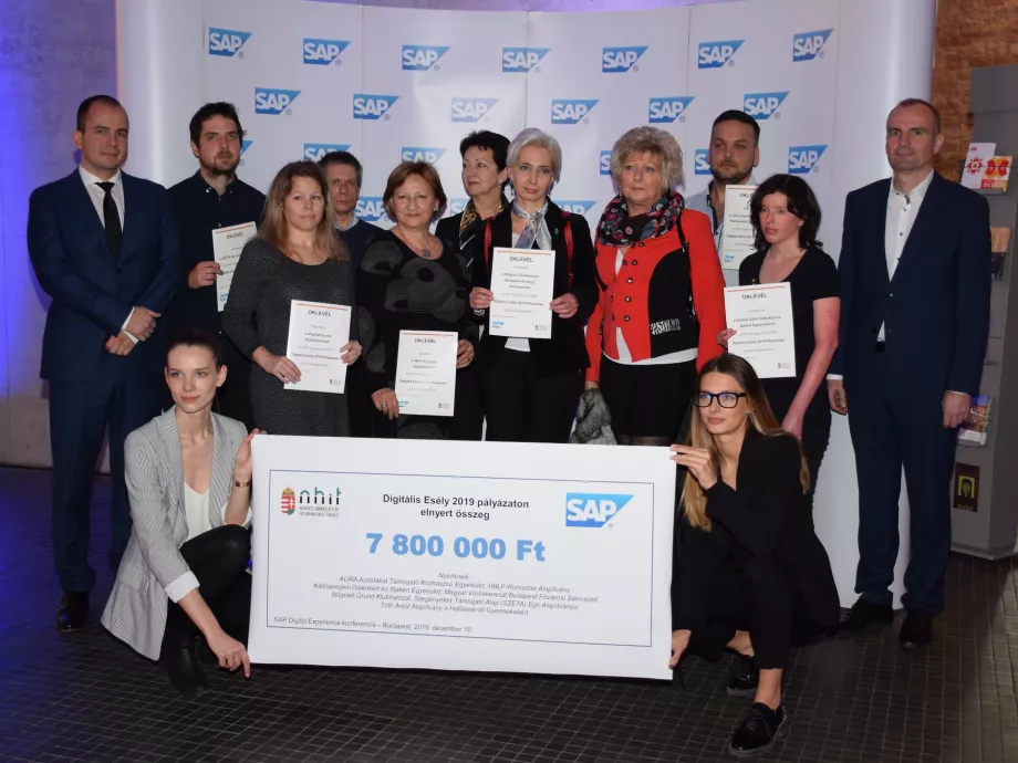 Kihirdették a „Digitális Esély 2019” pályázat nyerteseit