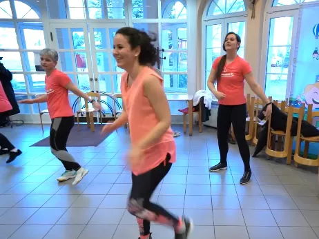 Tornával, zumbával, sárkányhajózással váltanak életmódot a Bethesda Gyermekkórház dolgozói