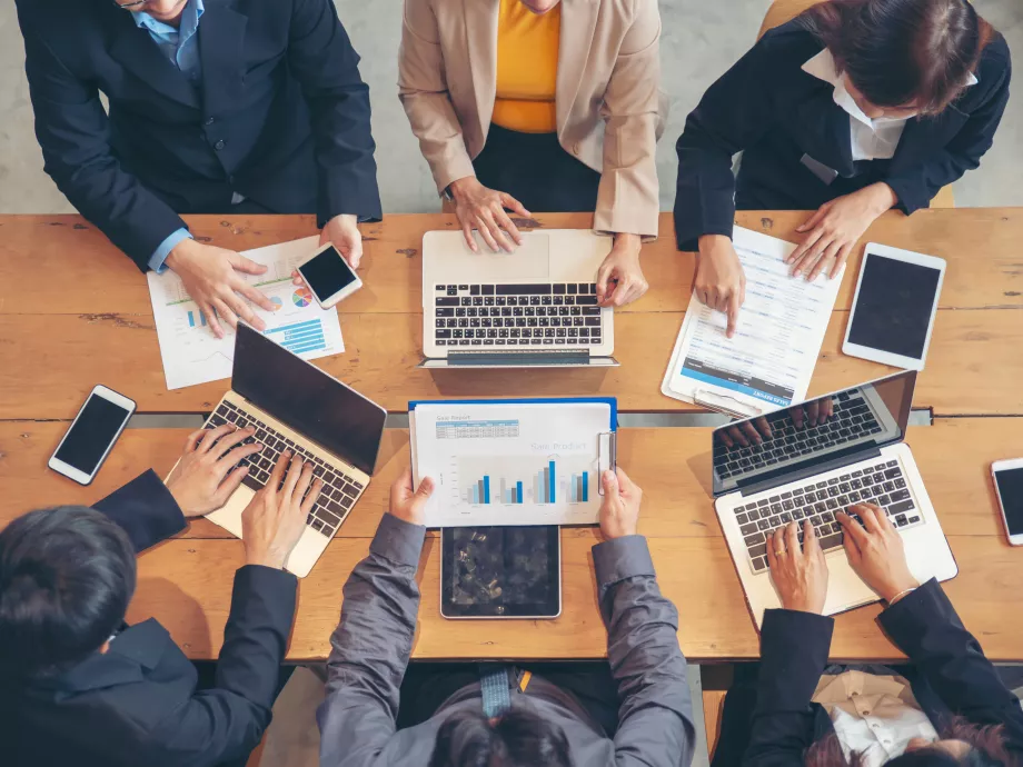 Év végi hajrá a munkahelyen: így maradj hatékony, kiégés nélkül
