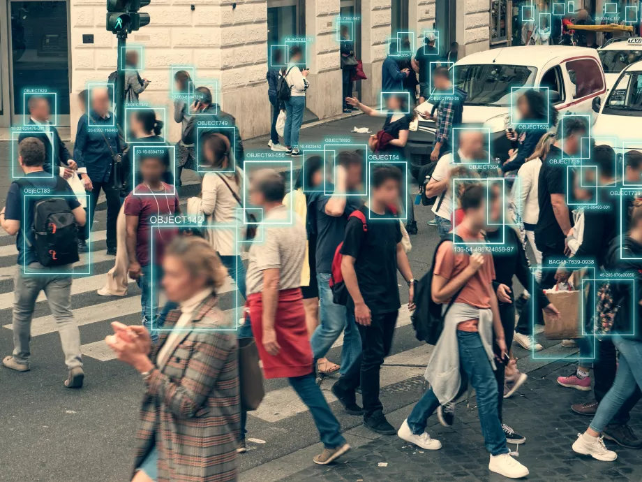 Mesterséges intelligencia modern megközelítésben: Technológiai és üzleti áttekintő