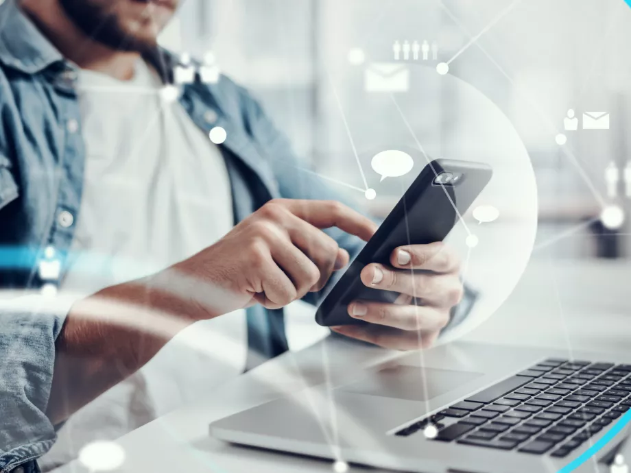 A digitális minimalizmus szerepe a technológiai függőség csökkentésében