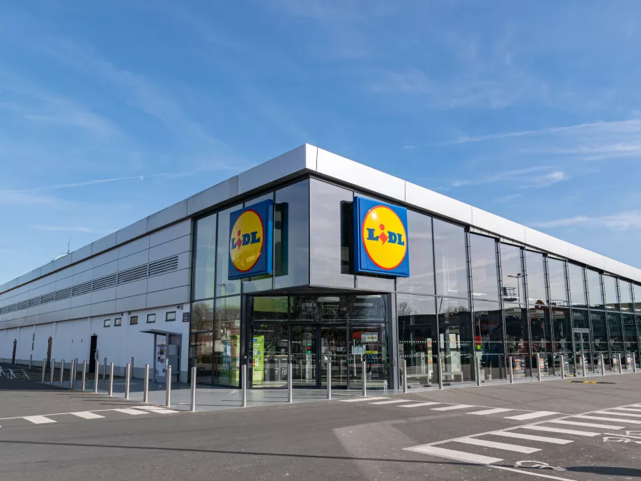 Bezárja üzleteit a Lidl december 24-én