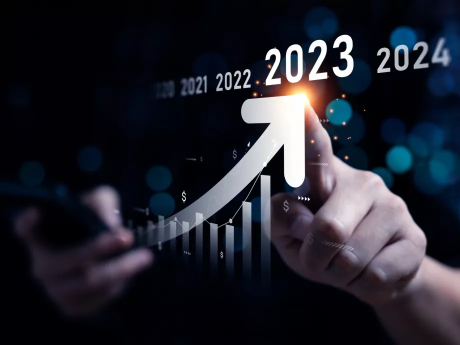 Béremelkedési kilátások 2023-ra: Ezek a várható trendek és kockázatok