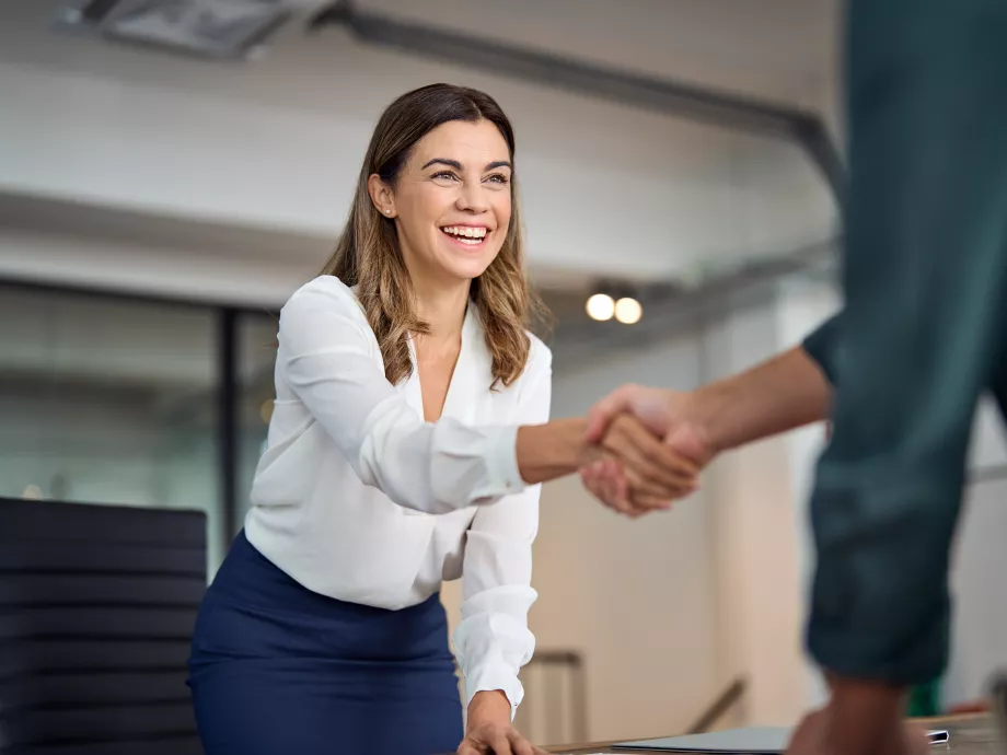 Introvertáltként vezetni: erőforrás vagy kihívás?