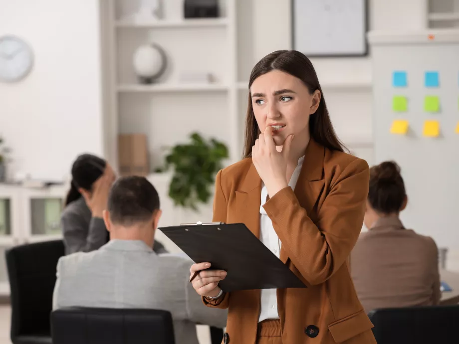 Amikor a meeting lesz a próbatétel – hogyan boldogul egy introvertált a tárgyalóasztalnál?